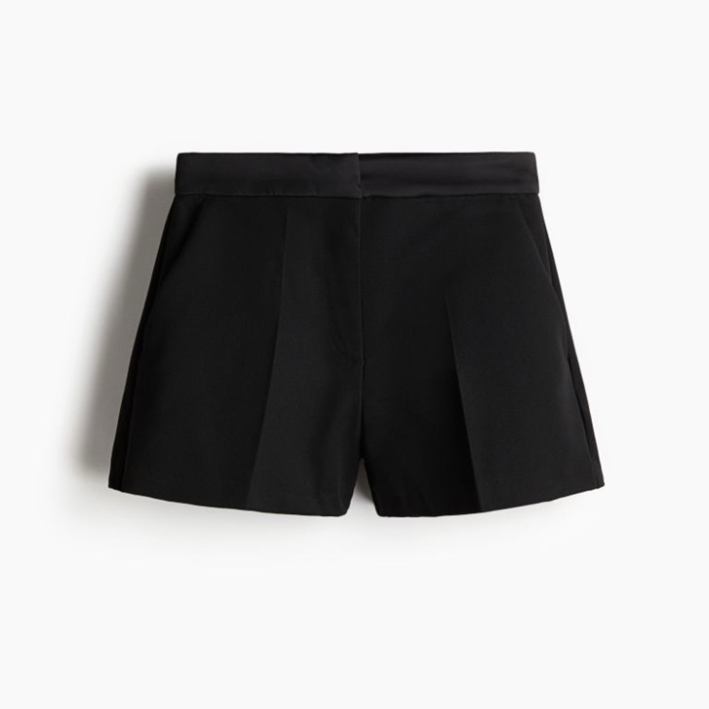 High Waist Black Shorts for a Chic Look